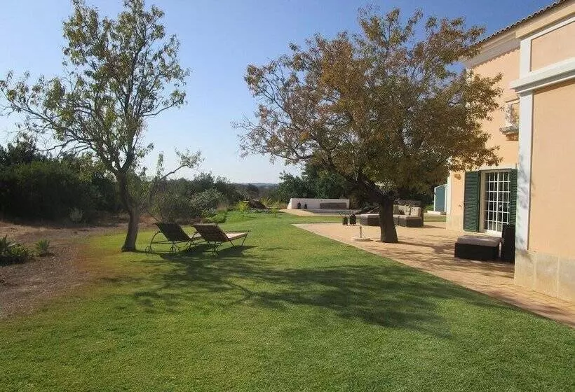 تختخواب و صبحانه Casa Dos Ventos