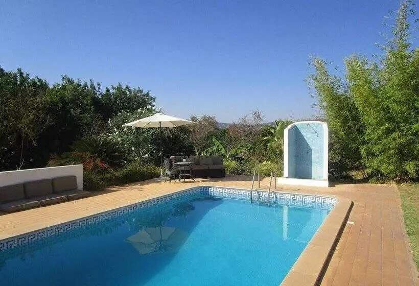 تختخواب و صبحانه Casa Dos Ventos