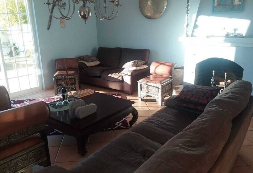 تختخواب و صبحانه Casa Dos Ventos