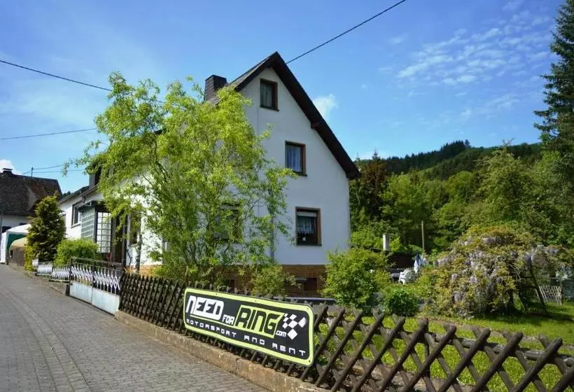 ベッドアンドブレックファースト Franky House Am Nürburgring