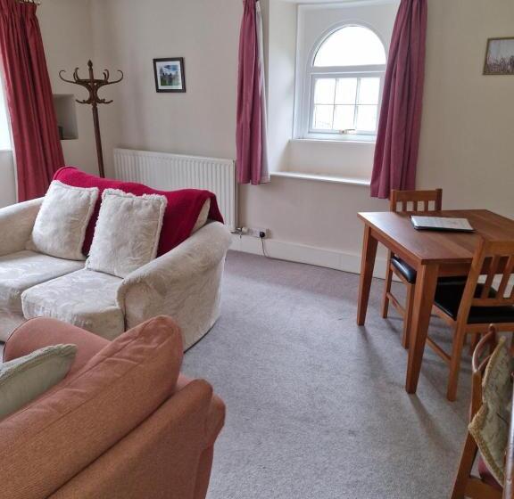 פנסיון Elysian Fields @ Ing Hill Lodge