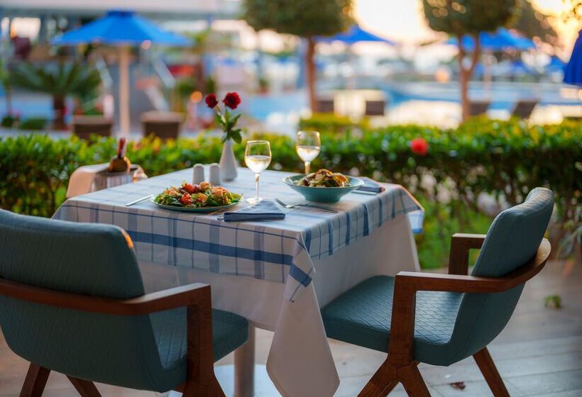 בית מלון כפרי Atrium Platinum Resort & Spa