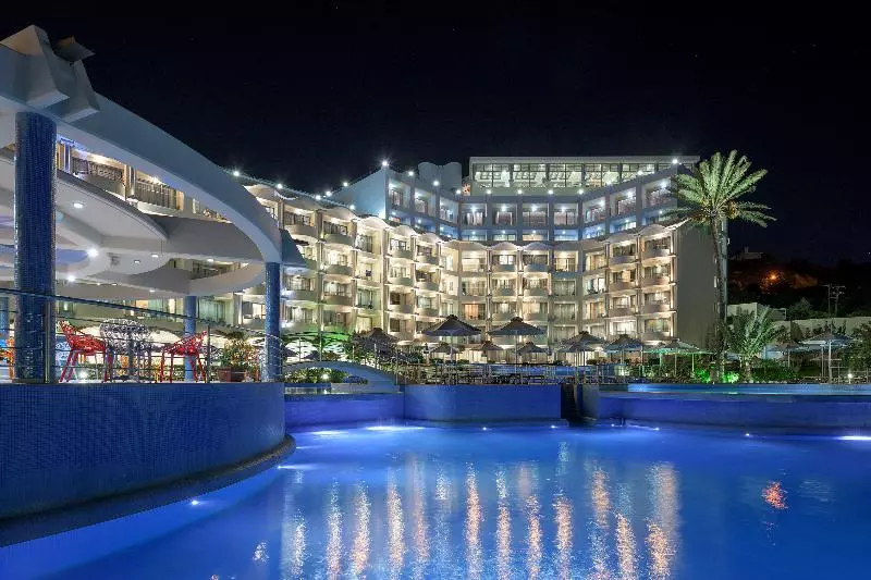 בית מלון כפרי Atrium Platinum Resort & Spa