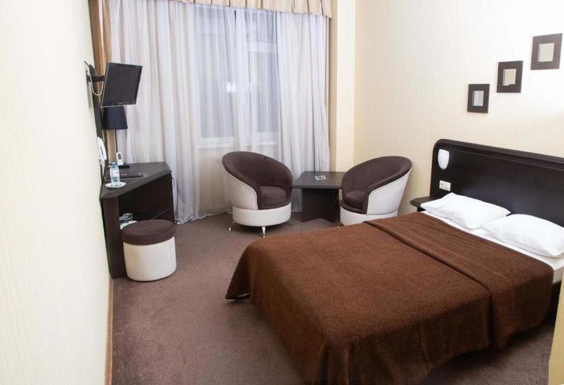 Отель Forum Plaza