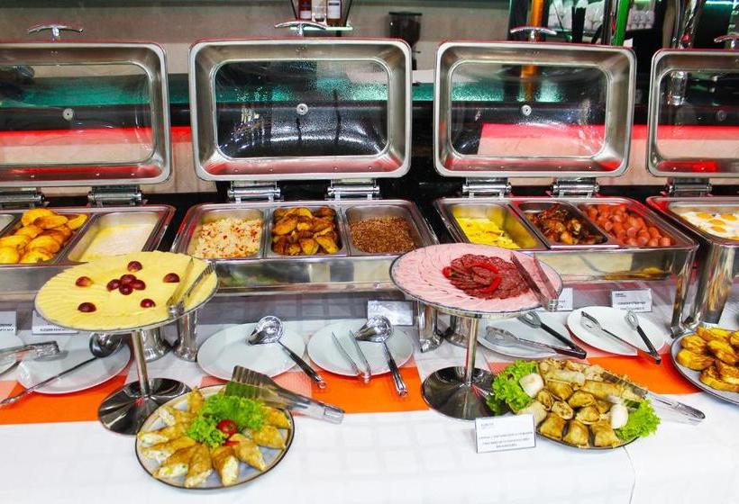 Отель Forum Plaza