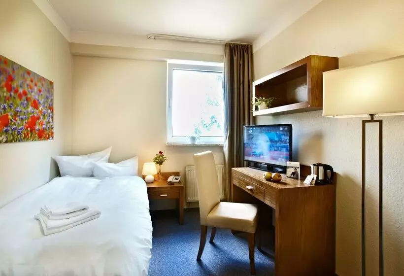 酒店 Königstein Kiel By Tulip Inn