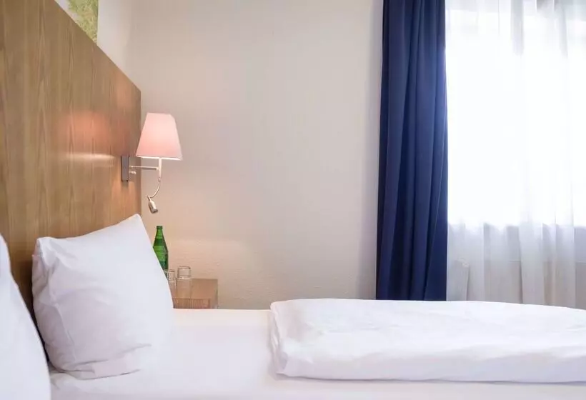 酒店 Königstein Kiel By Tulip Inn