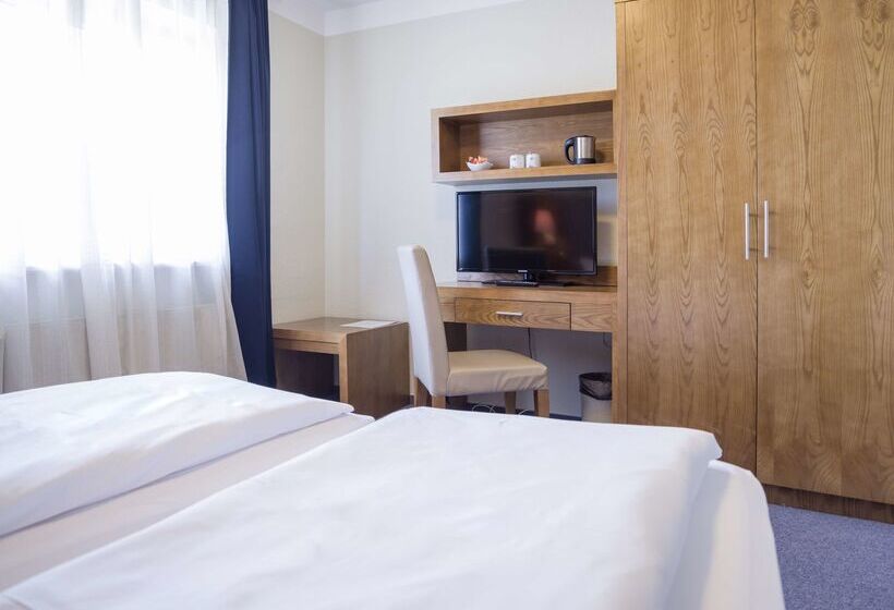 호텔 Königstein Kiel By Tulip Inn