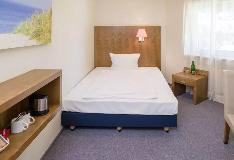 酒店 Königstein Kiel By Tulip Inn