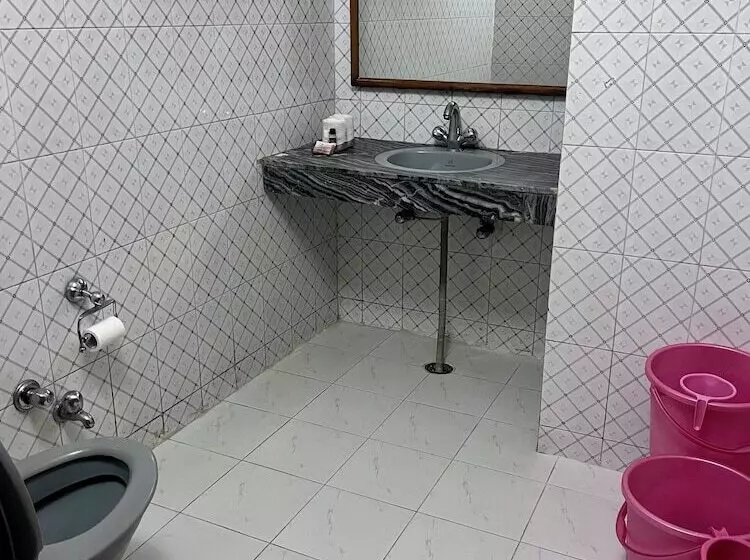 בית מלון כפרי Kumar S