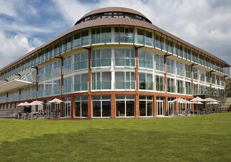 Lingfield Park Marriott Hotel & Country Club