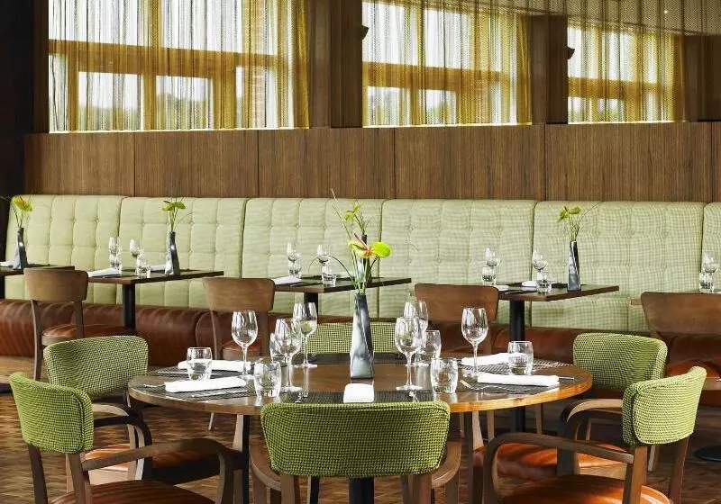 Lingfield Park Marriott Hotel & Country Club