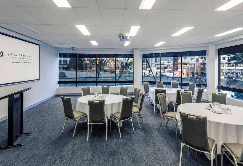 בית מלון כפרי Mercure Brisbane King George Square