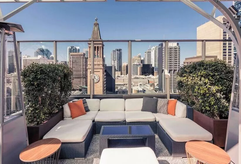 Отель Mercure Brisbane King George Square