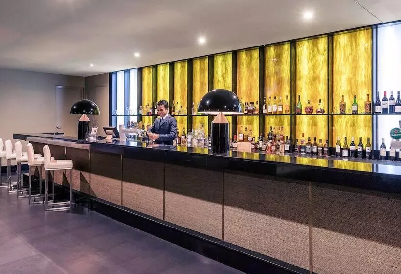 Отель Mercure Brisbane King George Square