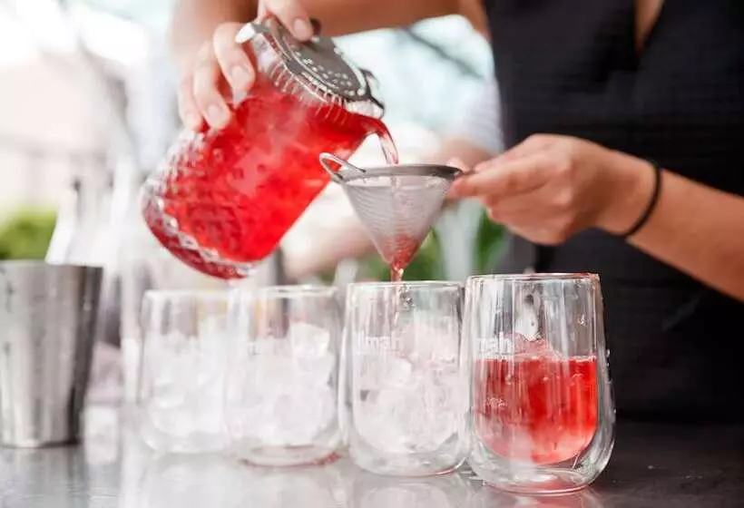 Отель Mercure Brisbane King George Square