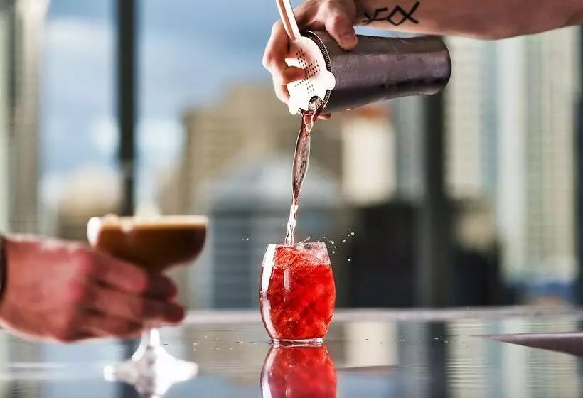 Отель Mercure Brisbane King George Square