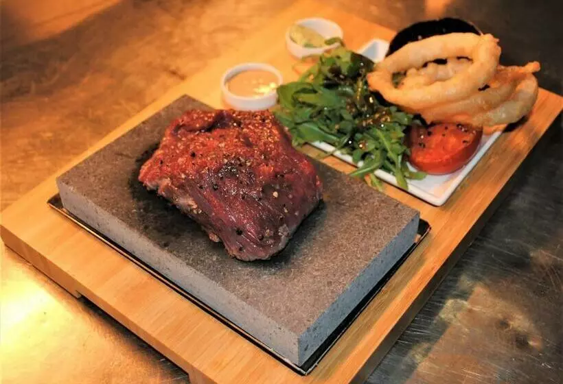 酒店 Molesworth Arms