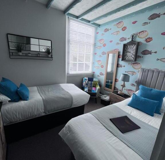 Отель Molesworth Arms