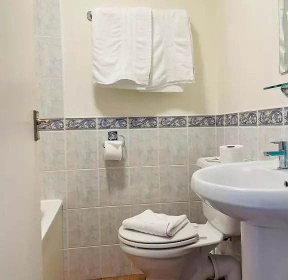 酒店 Molesworth Arms