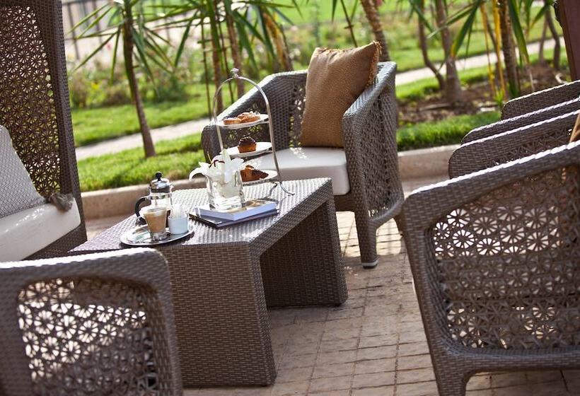 ホテル Renaissance Tlemcen