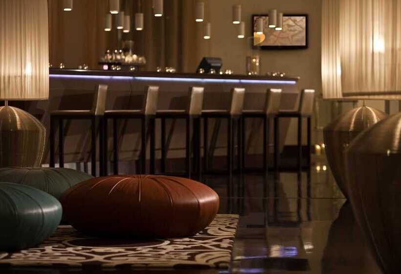 ホテル Renaissance Tlemcen