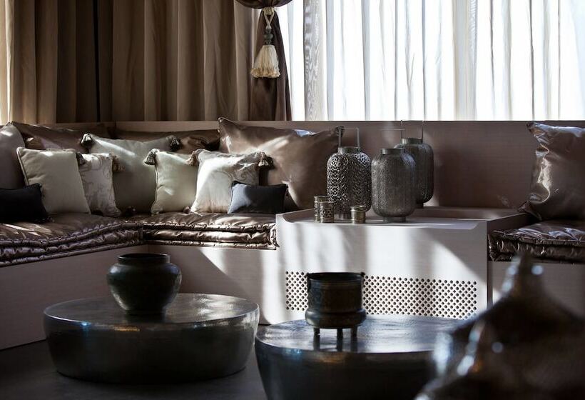 ホテル Renaissance Tlemcen