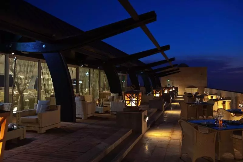 ホテル Renaissance Tlemcen