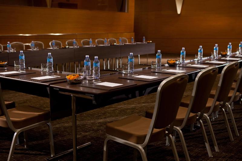 ホテル Renaissance Tlemcen