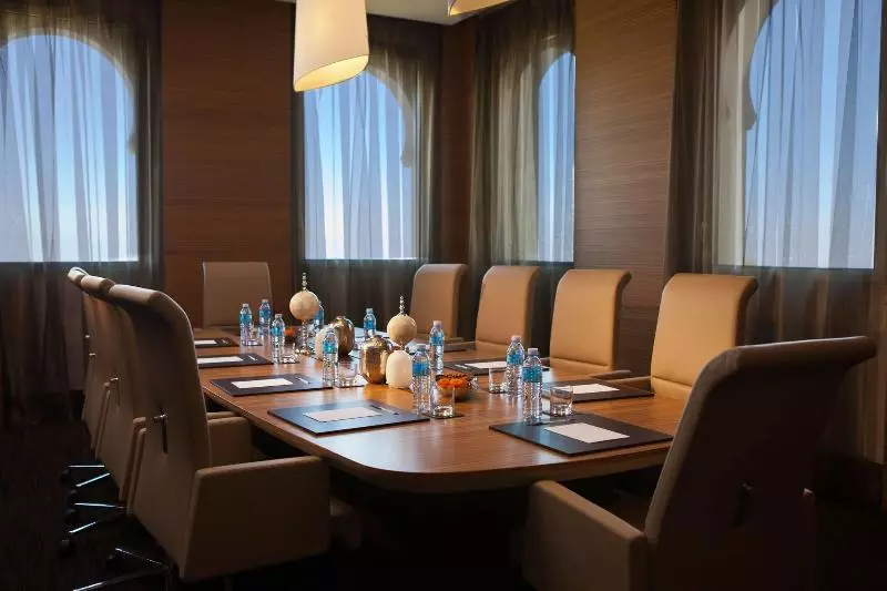 ホテル Renaissance Tlemcen