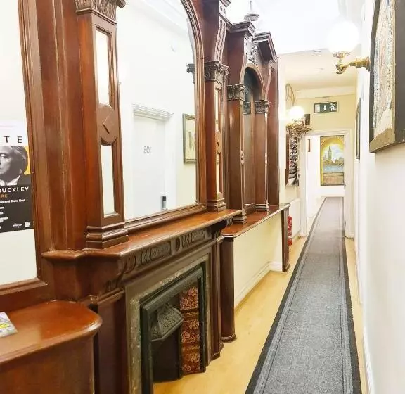 فندق City London