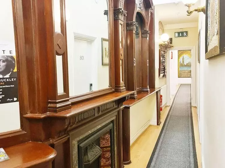 فندق City London