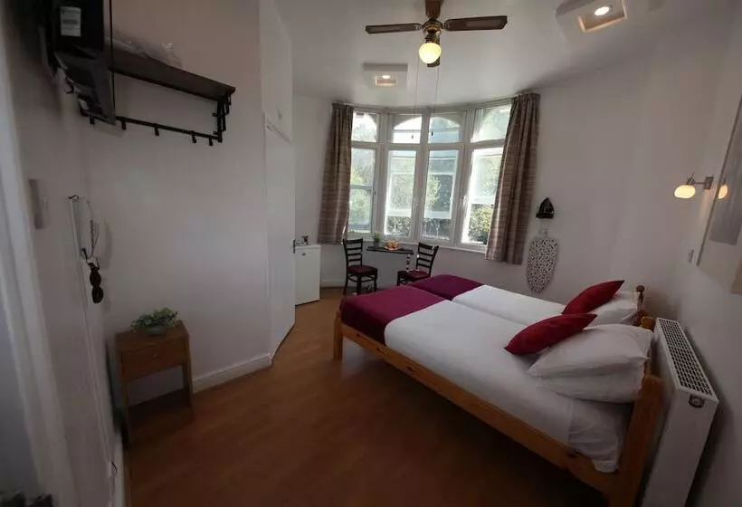 فندق City London