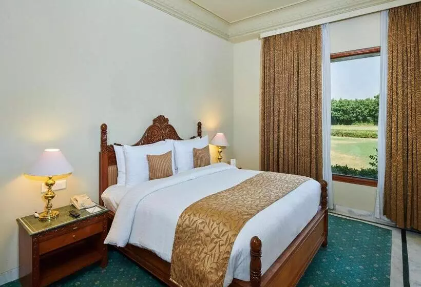 هتل The Ummed Jodhpur Palace Resort & Spa