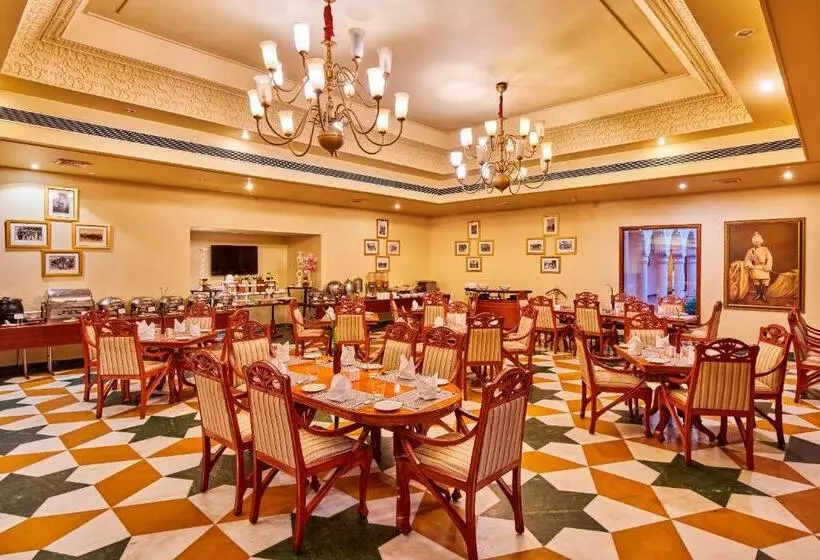 هتل The Ummed Jodhpur Palace Resort & Spa