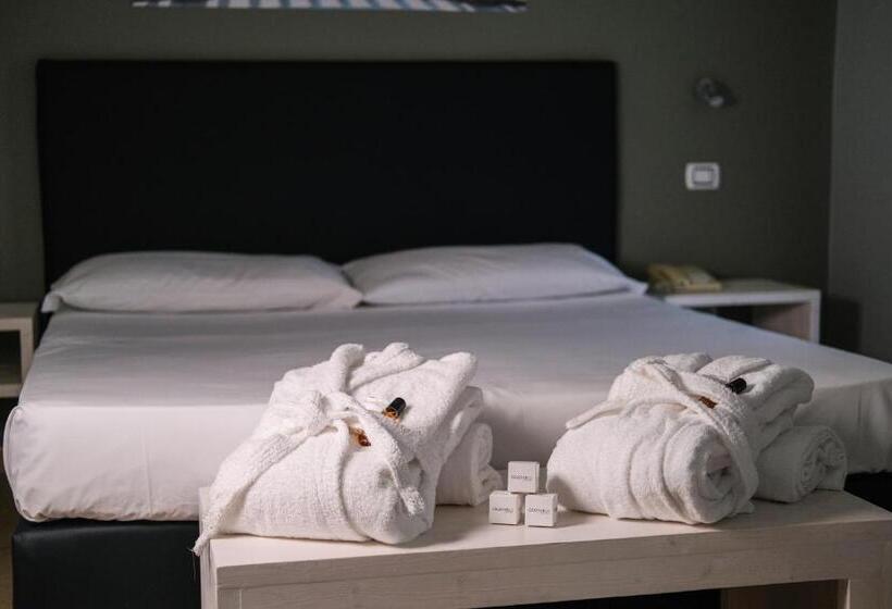 בית מלון כפרי Torre Guaceto Greenblu Resort