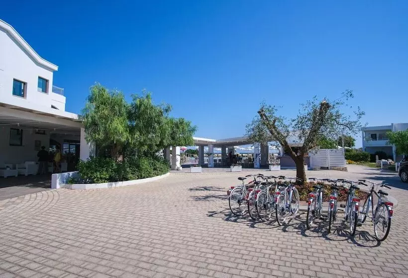 호텔 Torre Guaceto Greenblu Resort