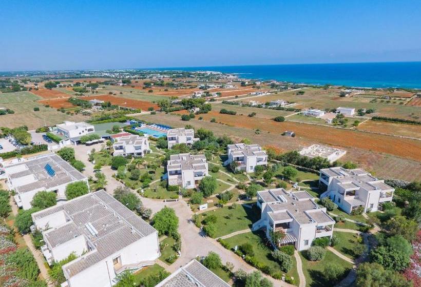 בית מלון כפרי Torre Guaceto Greenblu Resort