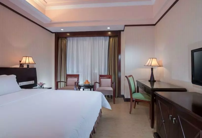 فندق Vienna International