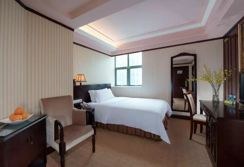 فندق Vienna International