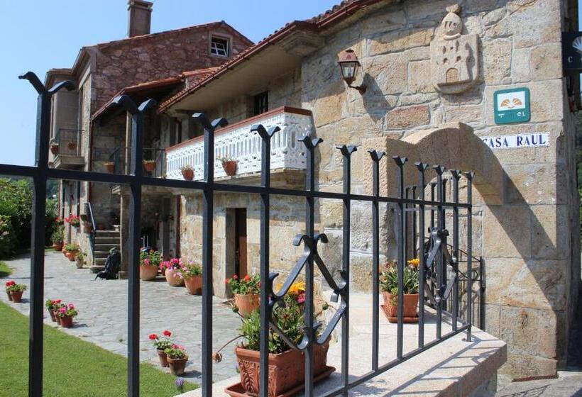 بنسيون Casa Raúl Lires