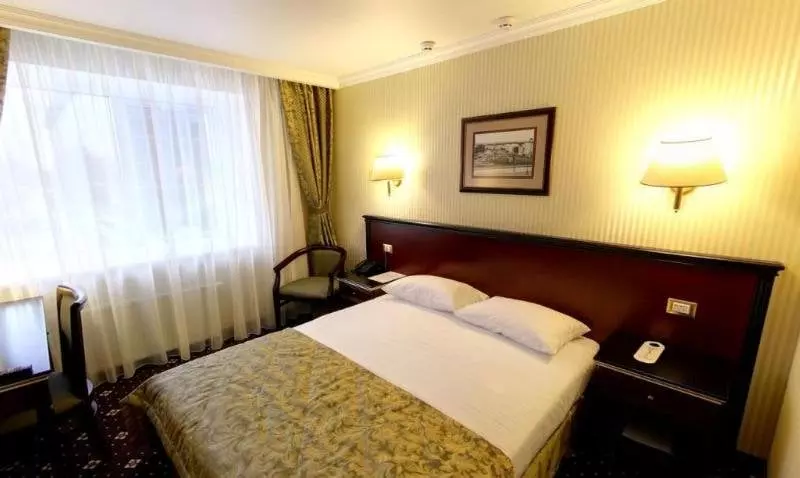 Shakhtar Plaza Hotel