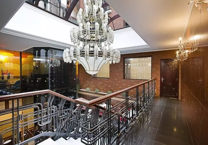 Shakhtar Plaza Hotel