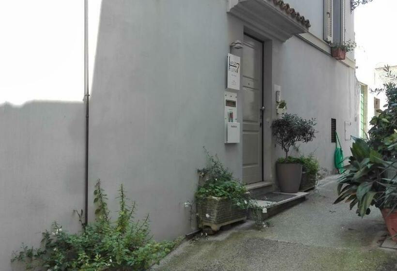 צימר Largo Fileni 7