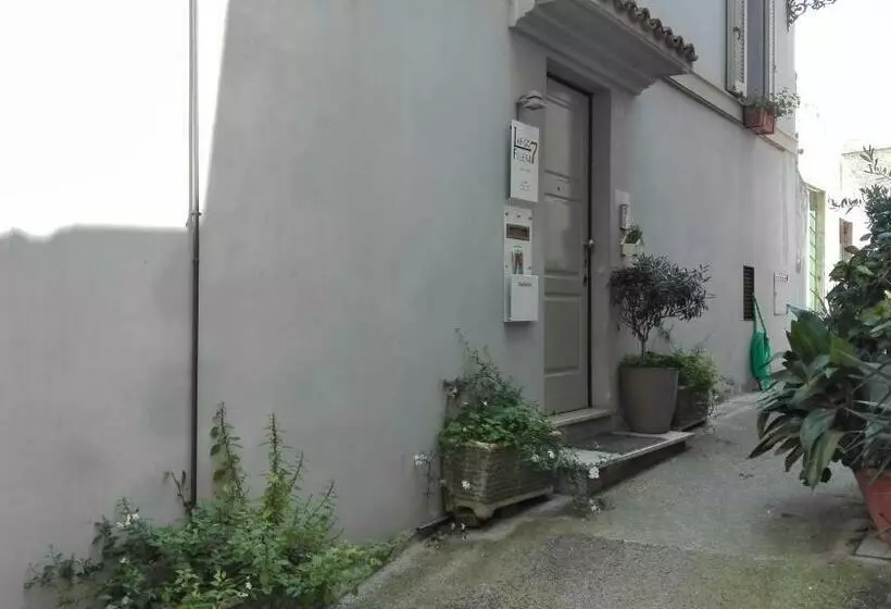 Aamiaismajoitus (B&B) Largo Fileni 7