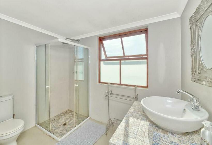 Hotelli Old Sam S Cottage