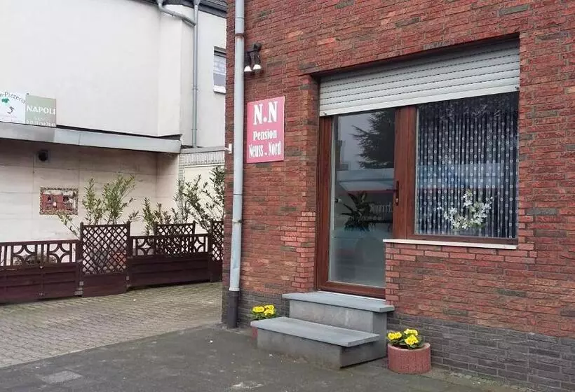 ペンション Neuss Nord