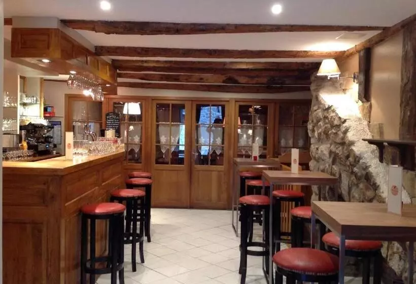 L Auberge De Montpezat