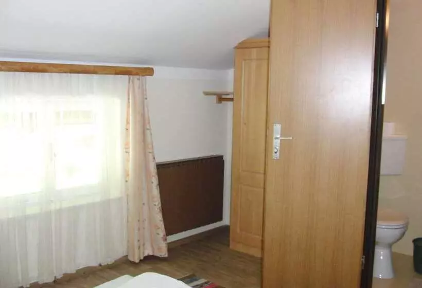Aamiaismajoitus (B&B) Gästehaus Loithaler