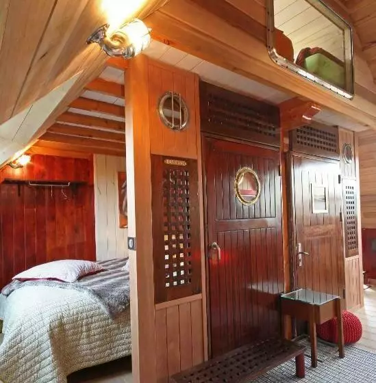 ベッドアンドブレックファースト La Cage Aux Oiseaux